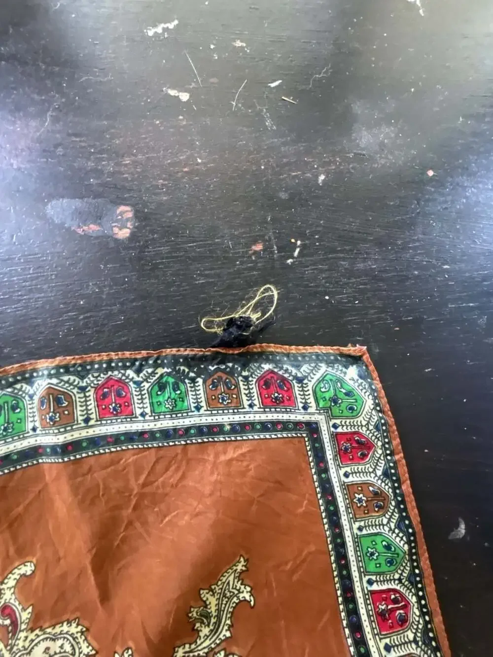 Unknown vintage square